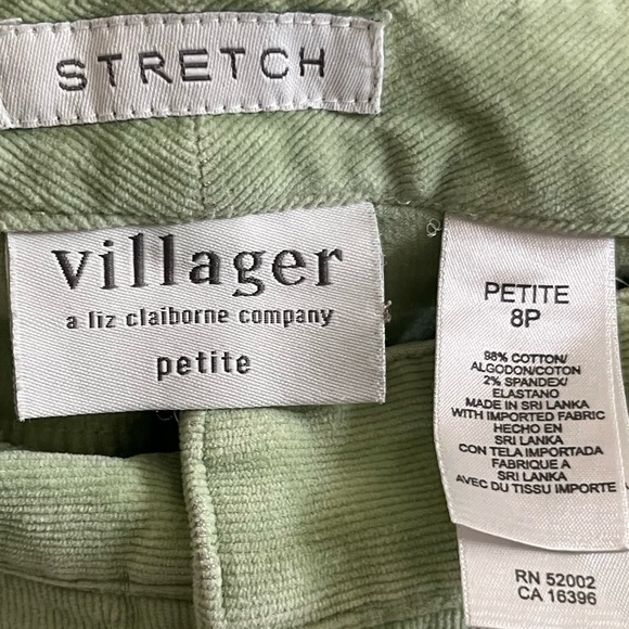 Villager petite size 8p green jeans - Picture 3 of 3